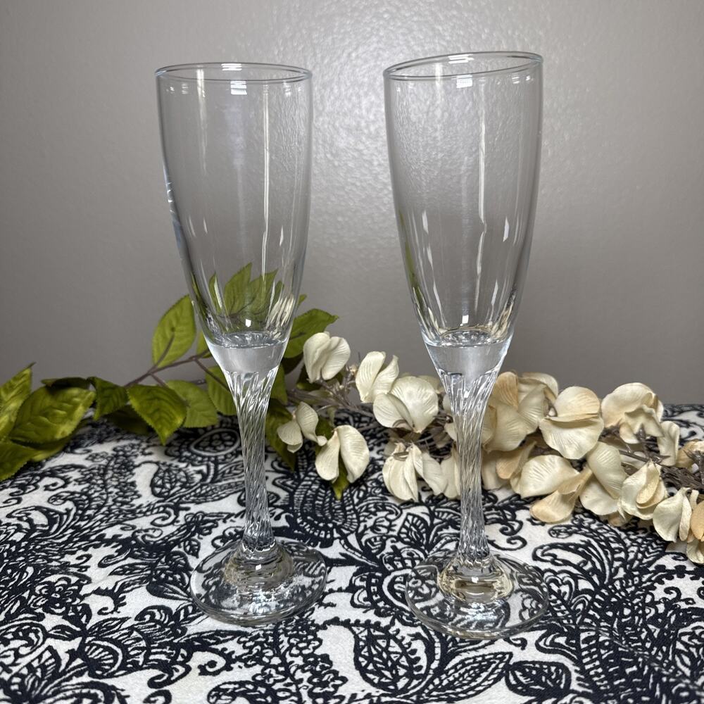 Set of 2 European Champagne Flutes Twisted Stem Clear Glass Modern Elegant 8”